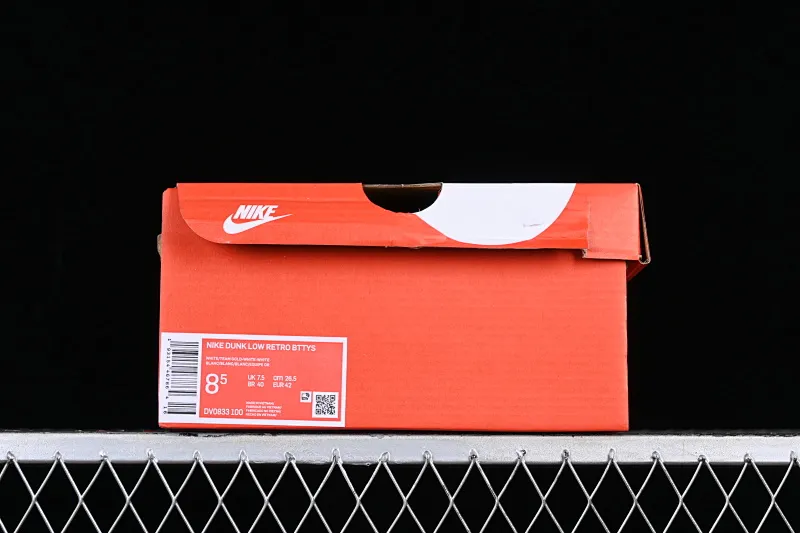 All Categories Nk SB Dunk Series Nk SB Dunk Low low-top sneakers Cost-effective version Dunk Low "Team Gold" golden wheat color SB low-top sports and leisure sneakers DV0833-100